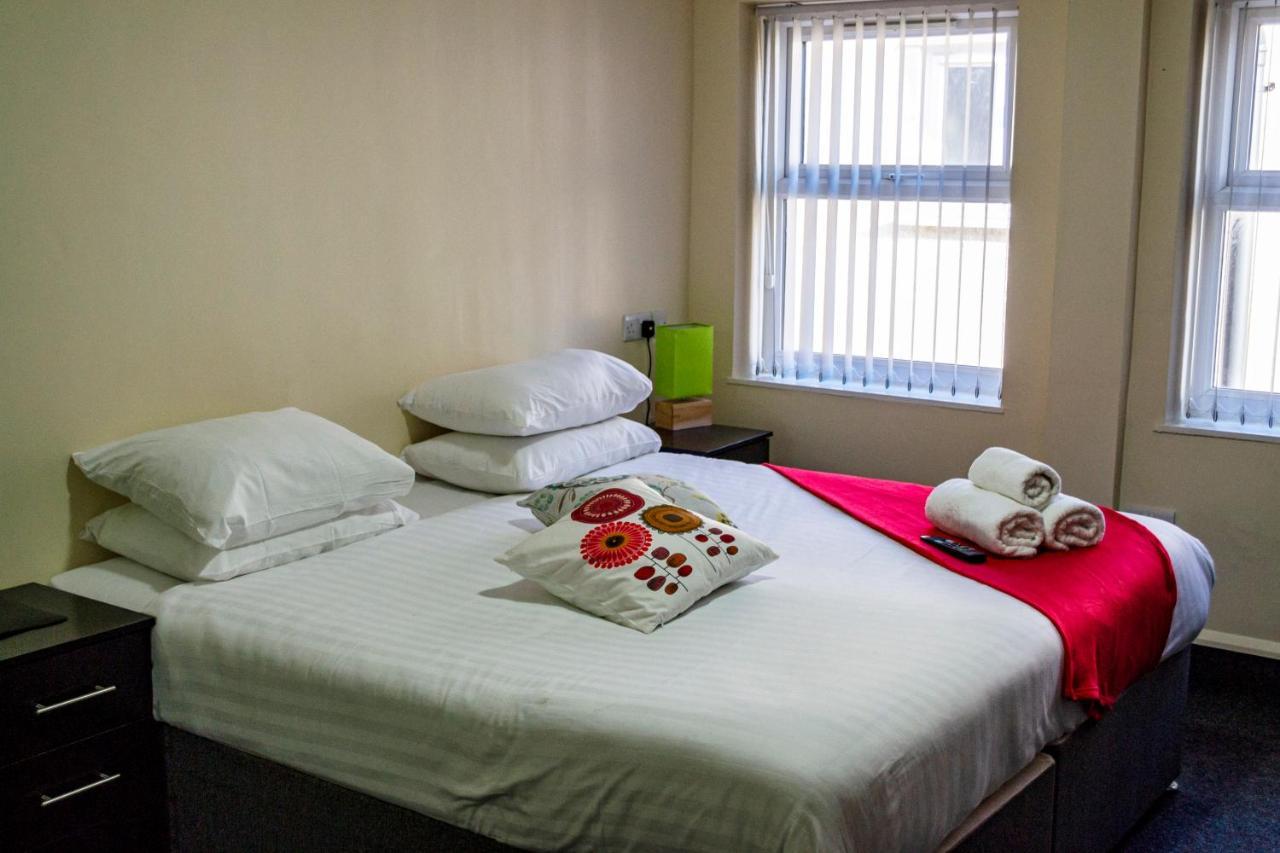 Lymedale Suites Studios & Aparthotel In Newcastle Under Lyme & Stoke Екстер'єр фото