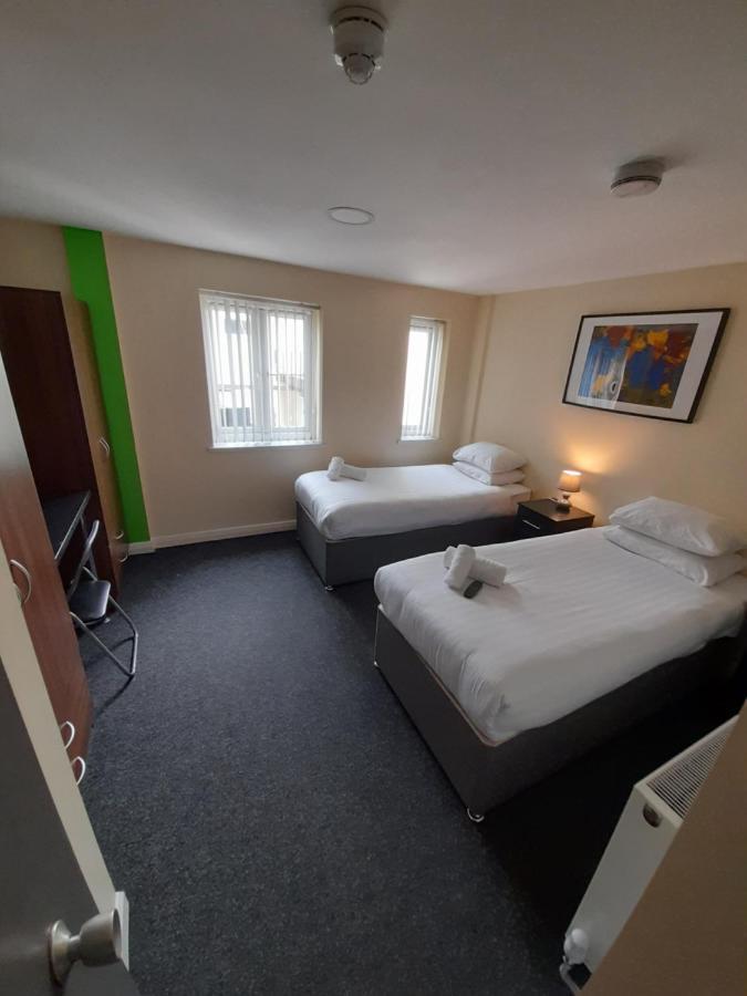 Lymedale Suites Studios & Aparthotel In Newcastle Under Lyme & Stoke Екстер'єр фото