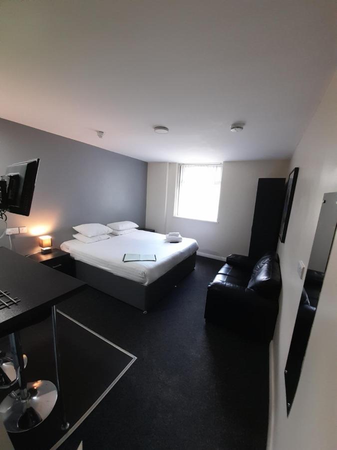 Lymedale Suites Studios & Aparthotel In Newcastle Under Lyme & Stoke Екстер'єр фото