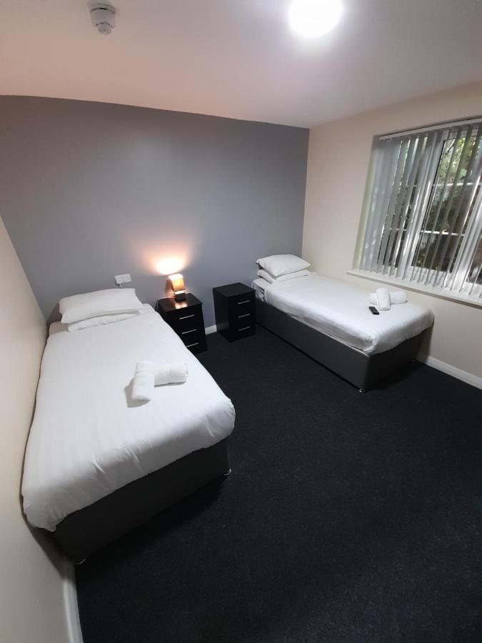 Lymedale Suites Studios & Aparthotel In Newcastle Under Lyme & Stoke Екстер'єр фото